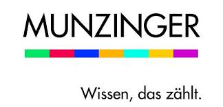 Das Wort Munzinger ist in Druckbuchstaben auf weißem Hintergrund geschrieben. Darunter befindet sich ein Strich, der aus mehrfarbigen Segmenten besteht. Unte dem Strich steht : Wissen, das zählt