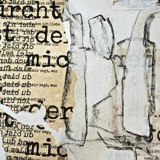 ein Bild aus der Ausstellung von Bettina Engel: Eine Zeichnung und Schrift