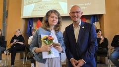 Anna Maria Hilger mit Oberbürgermeister Daniel Keip.