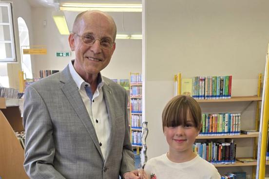 Lena Sternkopf und Dr. Klaus-Peter Tiemann (RFT)