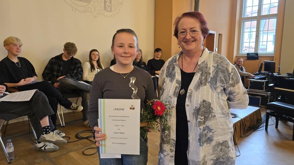 Vanessa Nitsche (12 Jahre) aus Rathenow hat sich einen der beiden in der Altersklasse 10-12 Jahre vergebenen Hauptpreise verdient.